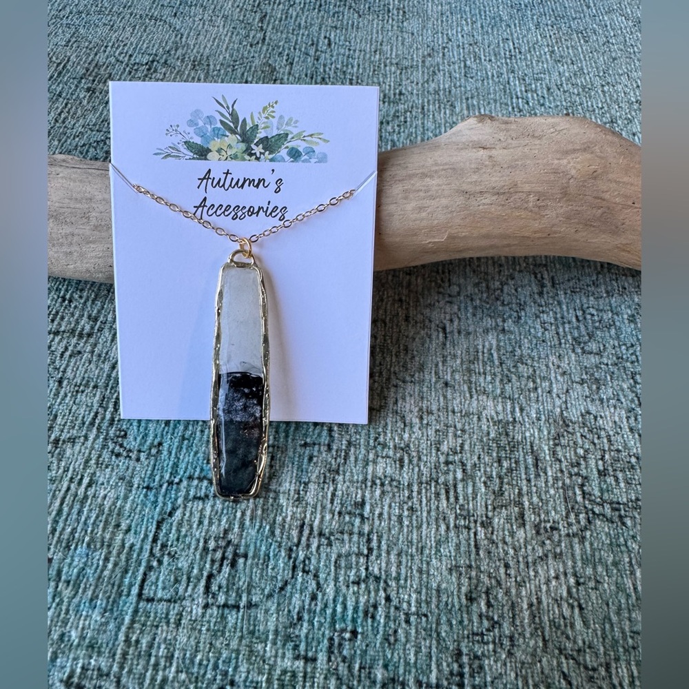 Autumn's Accessories Black and Gold Ombre Necklace